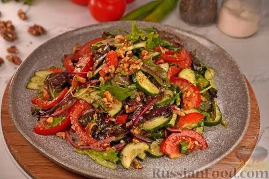 Грузинский салат орехоми